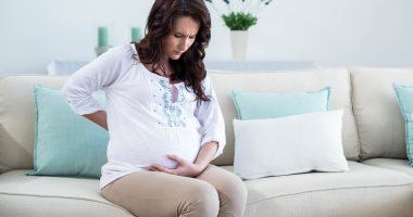 ما هي العناصر التي تعرض الحامل للإكتئاب خلال فترة الحمل؟